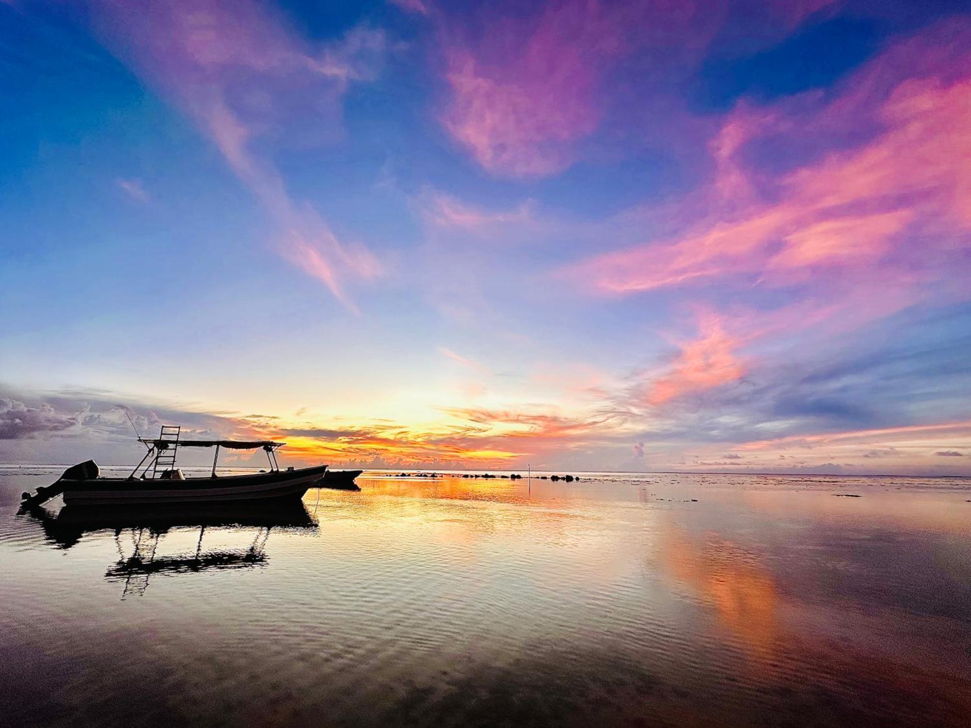 Niu Beach Hotel โมโอเรอา ภายนอก รูปภาพ