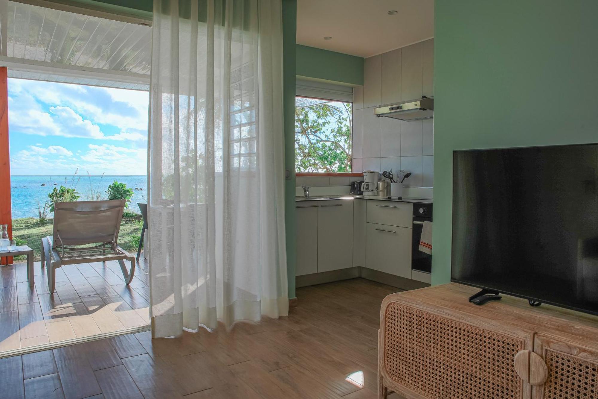 Niu Beach Hotel โมโอเรอา ภายนอก รูปภาพ