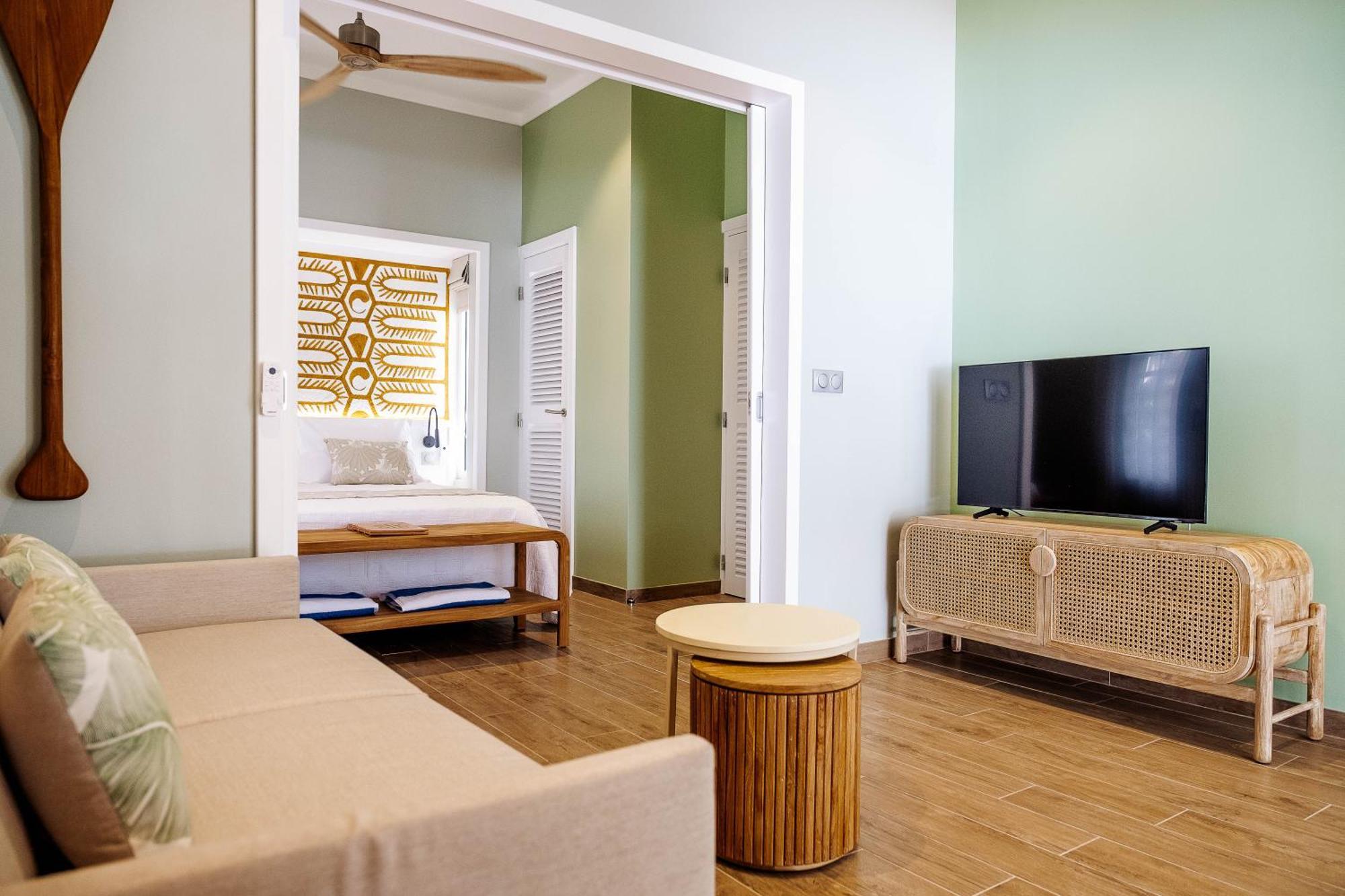 Niu Beach Hotel โมโอเรอา ภายนอก รูปภาพ
