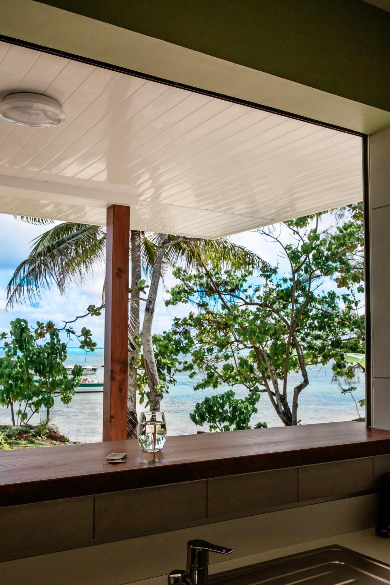 Niu Beach Hotel โมโอเรอา ภายนอก รูปภาพ